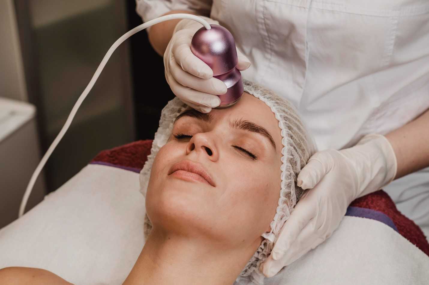 You are currently viewing Vampire Facial in Jaipur by PRP and Hydrafacial Machine